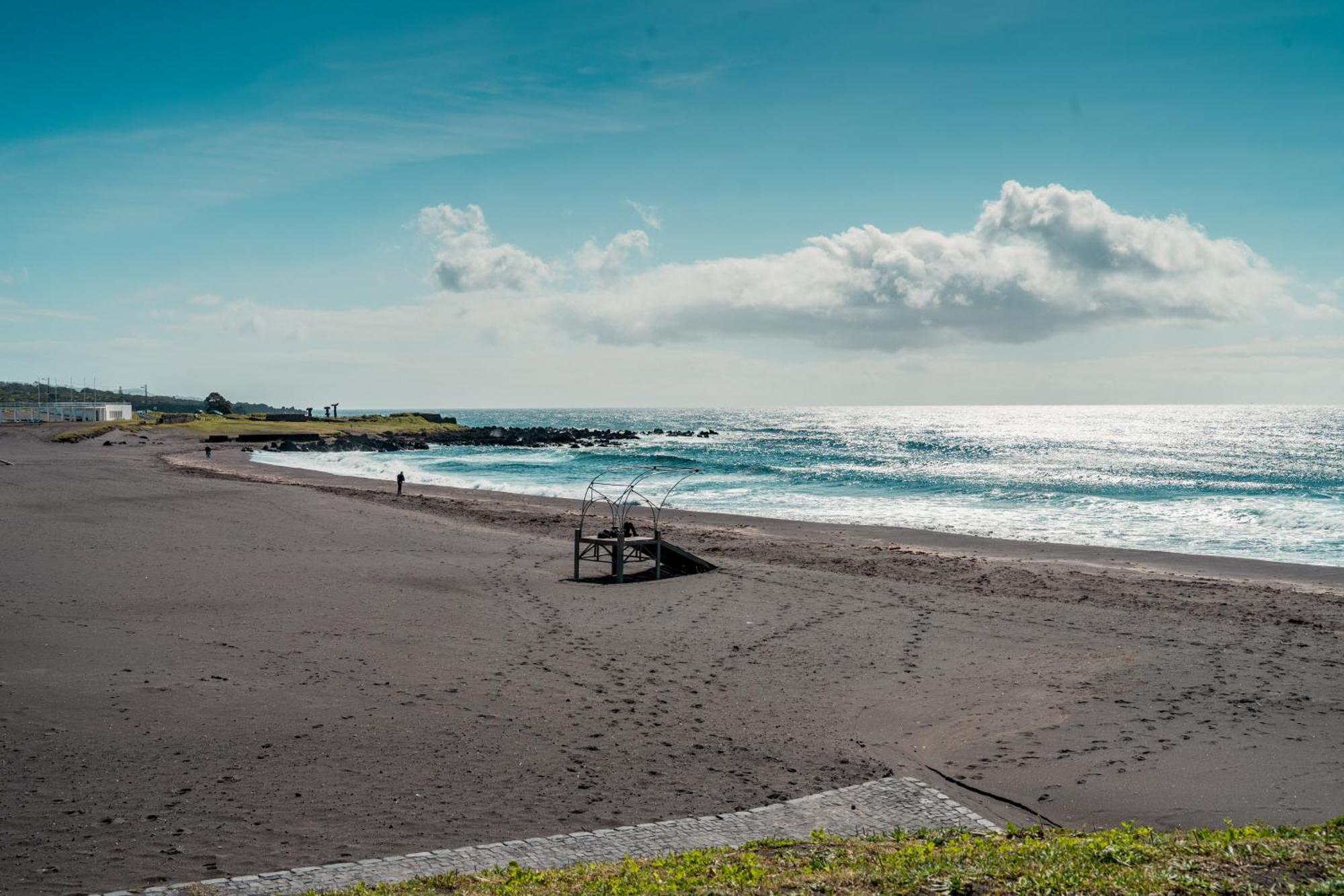 Beach Waves Ponta Delgada Exterior foto